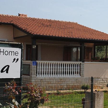 Holiday Home Ana Pula Exterior foto